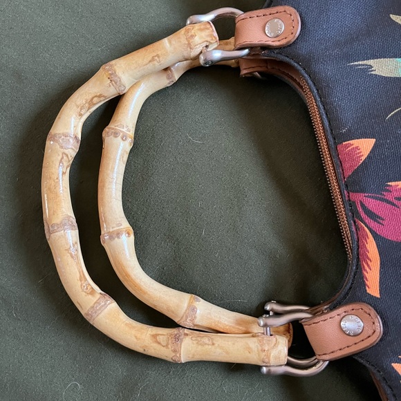 Relic Handbag - Picture 2 of 4